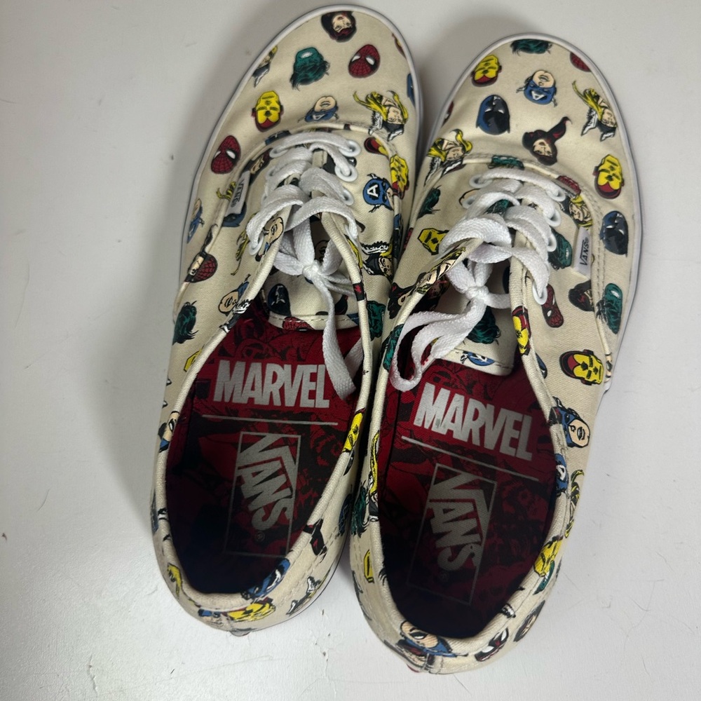 VansMarvel x Authentic 'Marvel Heads' Avengers Off White LaceUp Mens Sneakers 10 - Picture 7 of 15